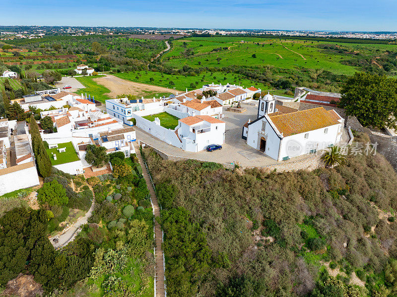 Cacela Velha无人机鸟瞰图白色风景如画的村庄在阿尔加维葡萄牙
